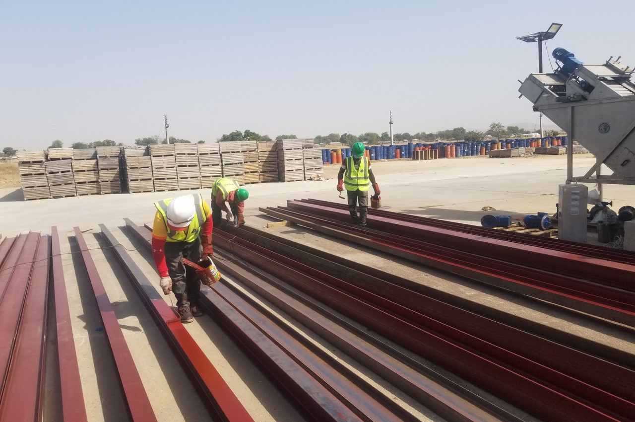 Priming of steel structurals