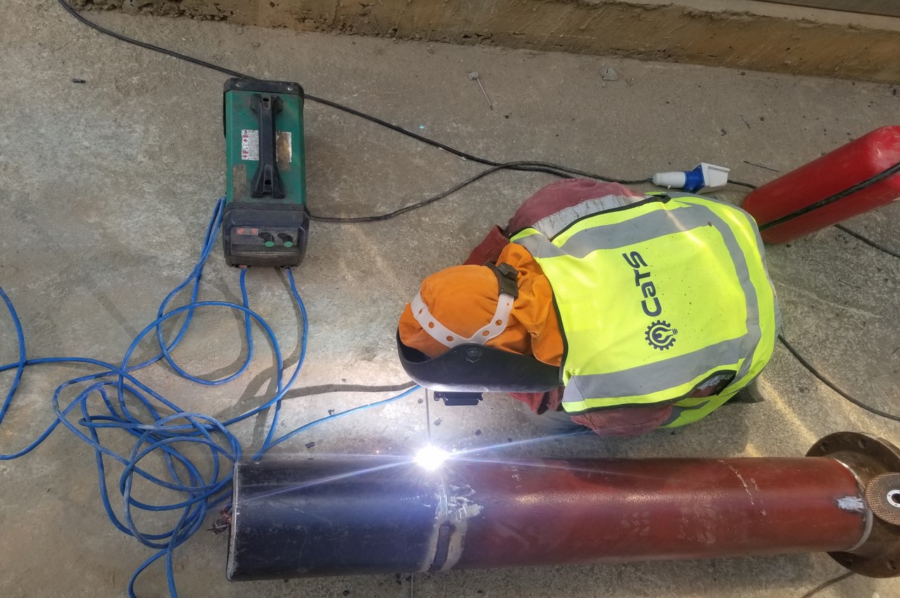 Welding of pre-fitted pipe fittings to pipe connection